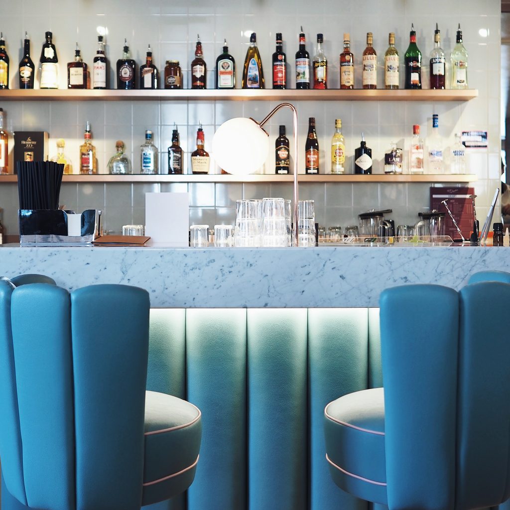 Helvti Diner Bellevue