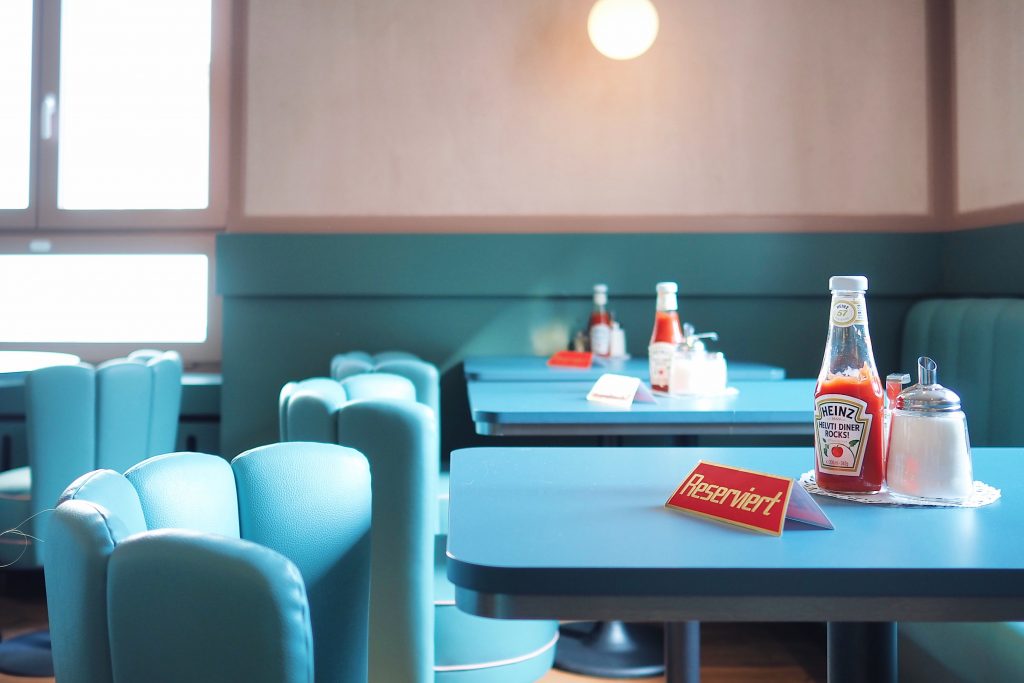 Helvti Diner Bellevue