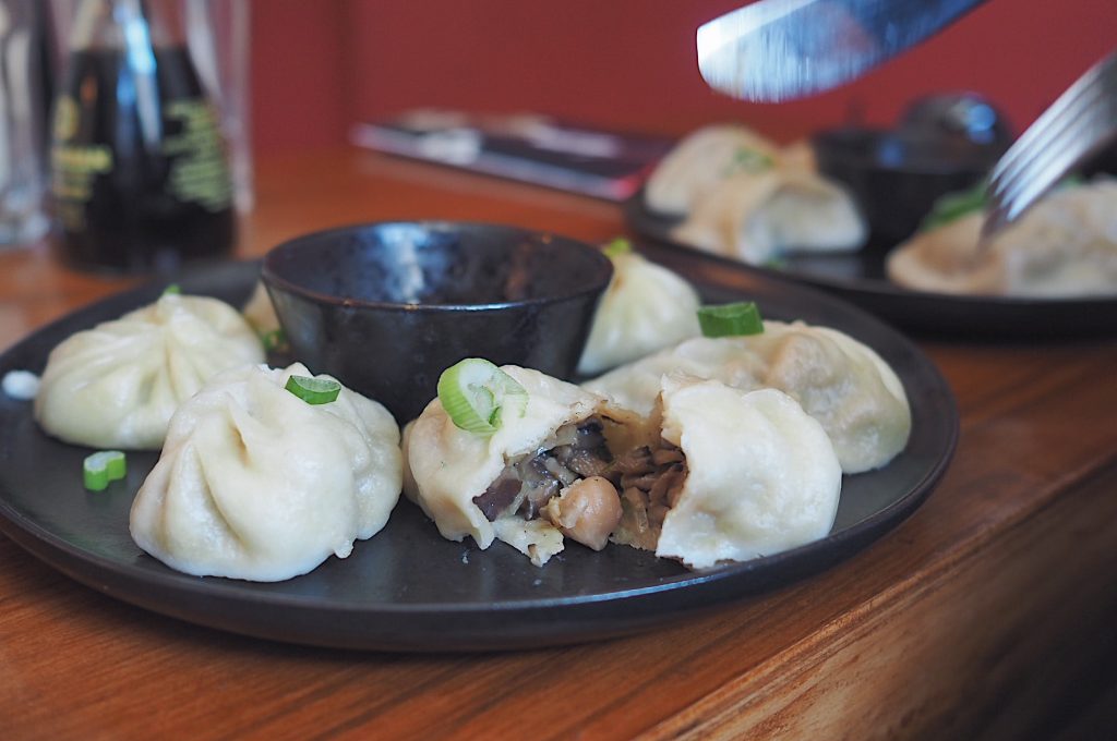 Tenz Momos