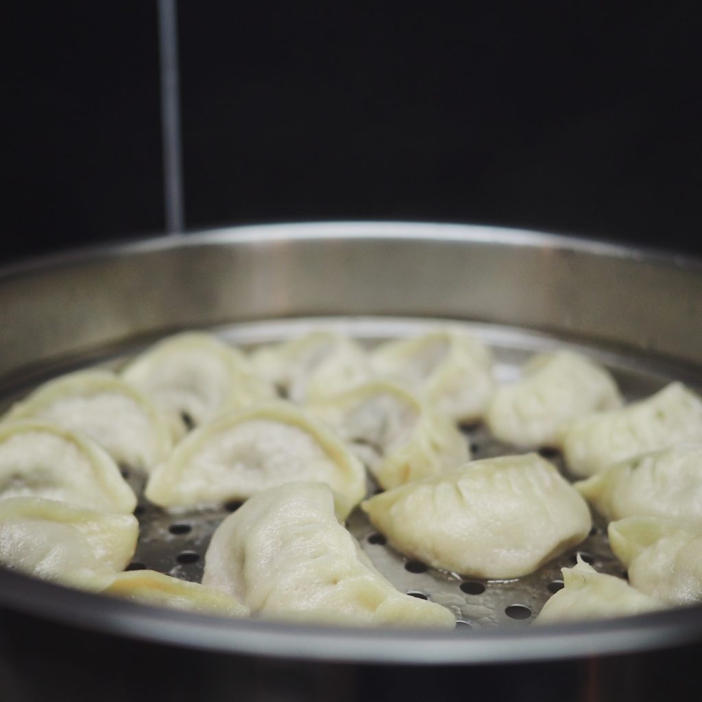 Tenz Momos