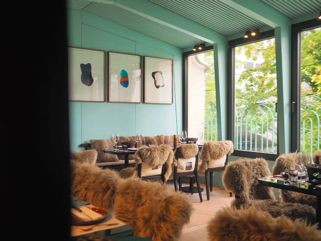 Interio Fondue Chalet Helvti Chaeschtli
